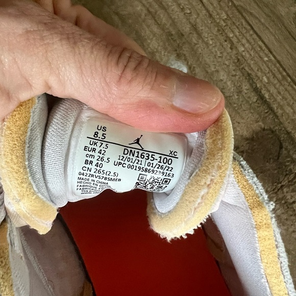 Nike Air Jordan 1 Low SE Craft GS ‘Inside Out’ - Picture 8 of 12